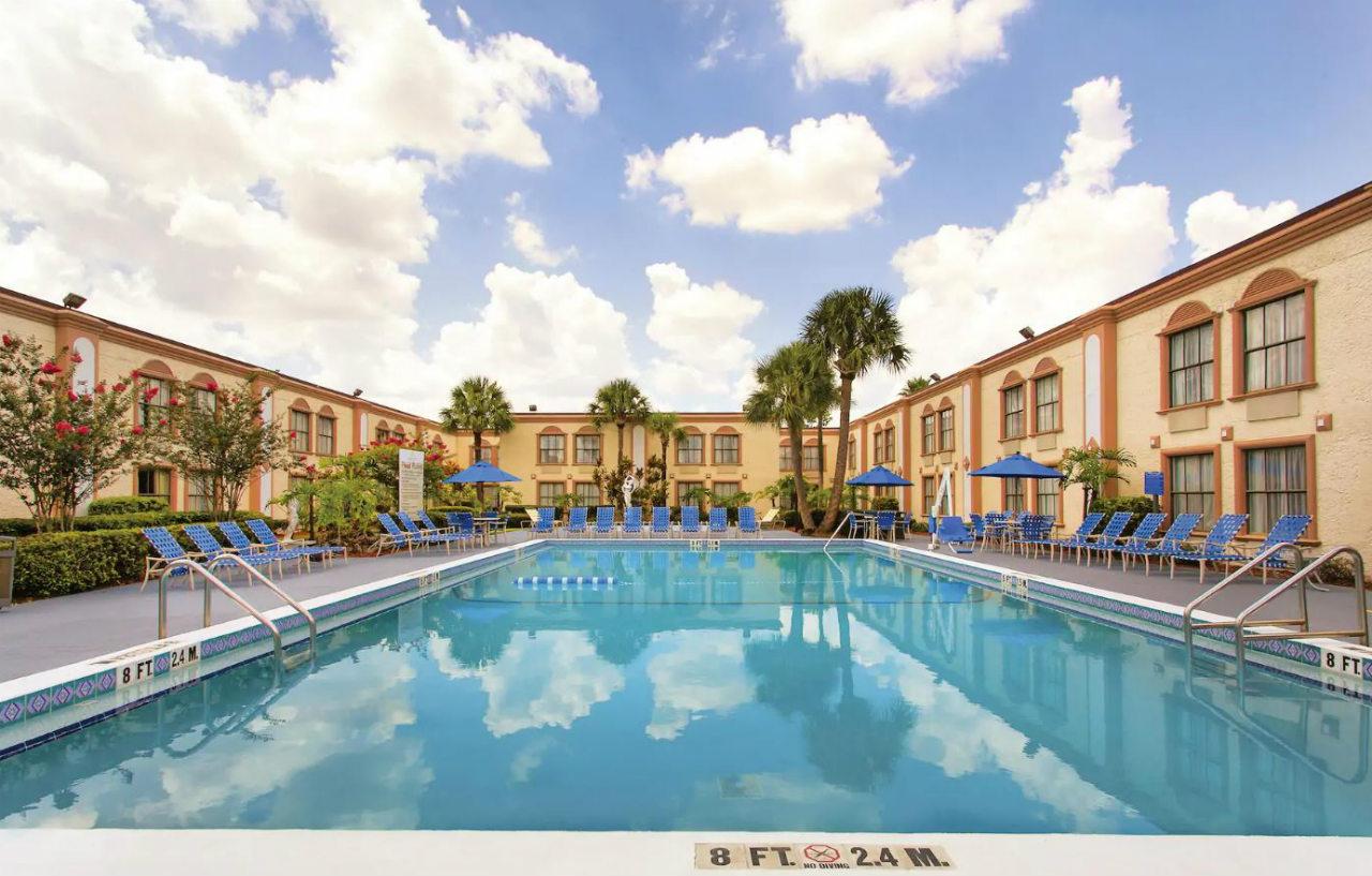 La Quinta Inn By Wyndham Orlando International Drive North Exterior photo